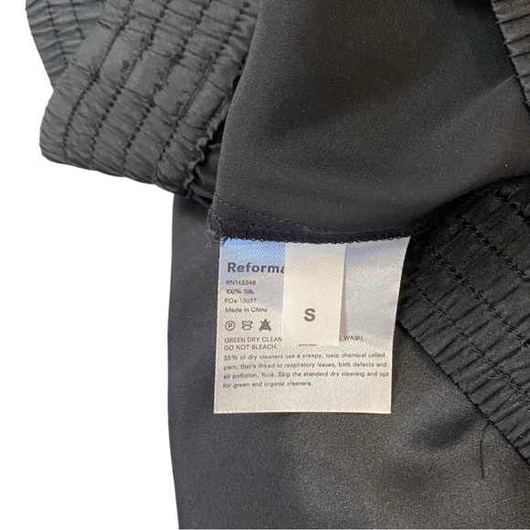 NWT Reformation Bleecker Shorts in Black Size Small - Picture 7 of 8